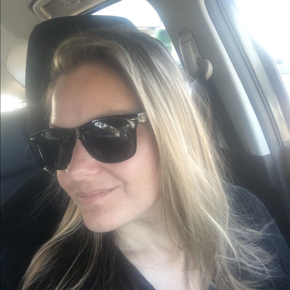 Meet your Posher, Jennifer